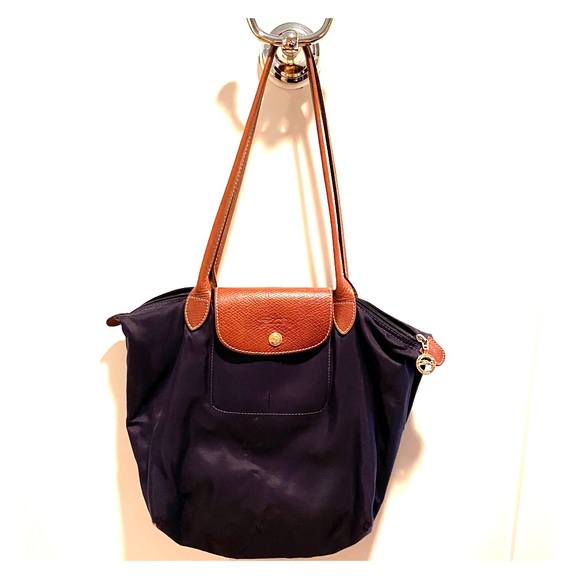 Longchamp Handbags - Longchamp Le Pliage purse